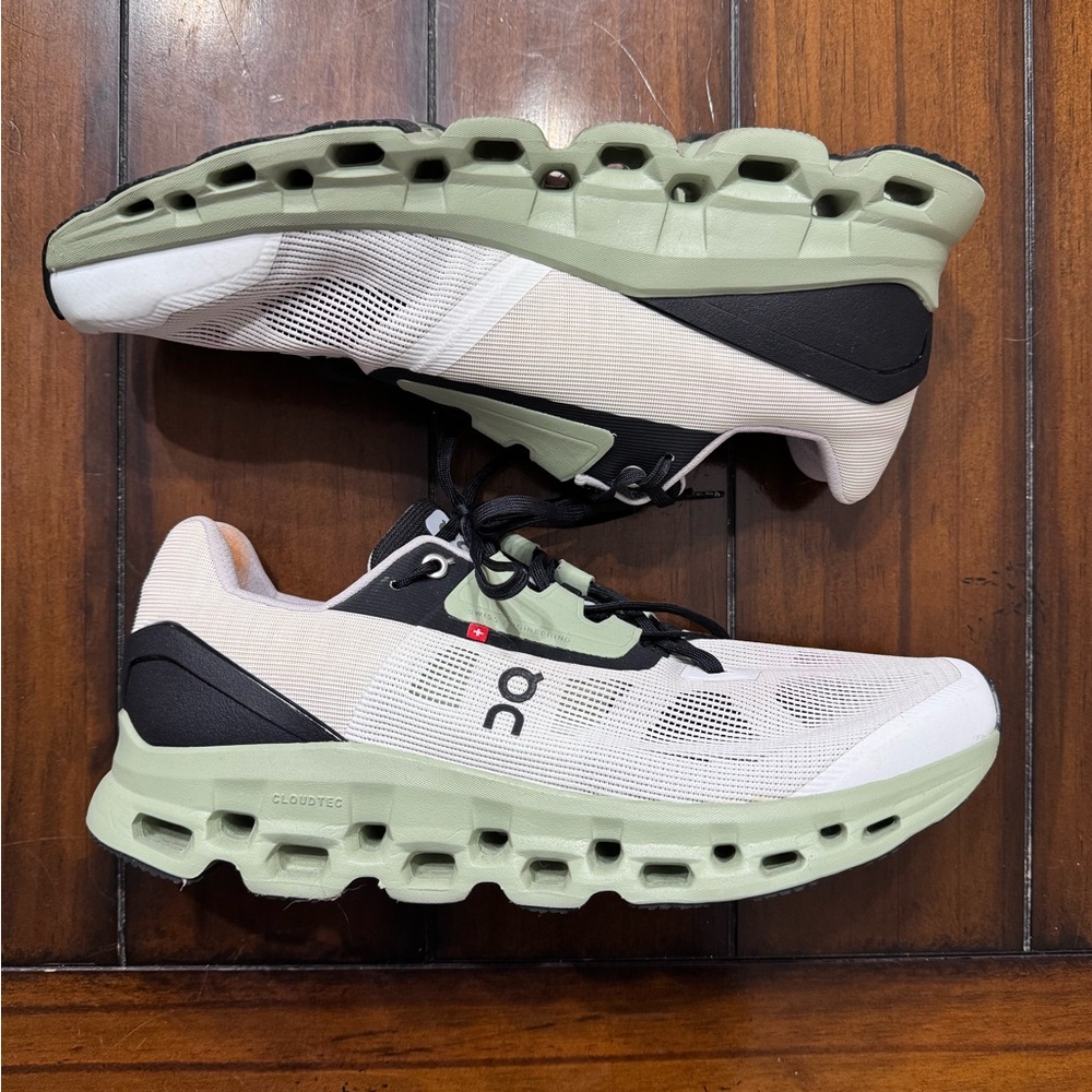 On Running Athletic Shoes - White and Green